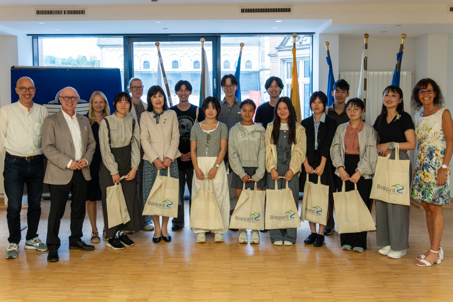 Die 19. Jugenddelegation aus der japanischen Partnerstadt Ome wurde am 17. August 2026 in der Stadthalle begrüßt. 