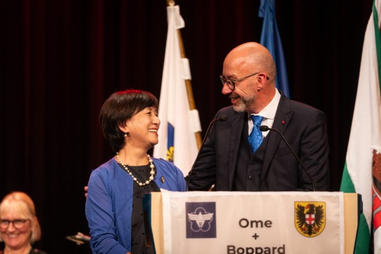 Die beiden Freundeskreis-Vorsitzenden, Yoshiko Yoshinaga, Ome, und Alfred Roos, Boppard.  Die beiden Freundeskreis-Vorsitzenden, Yoshiko Yoshinaga, Ome, und Alfred Roos, Boppard.