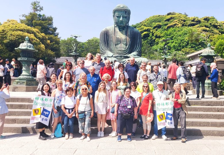 Besuch in Kamakura: Großer Buddha und Tempel Kotokuin. 