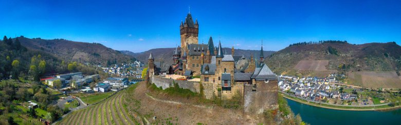 Bei der Reichsburg Cochem erhalten Inhaber der Bopparder GästeKarte ab sofort 10 Prozent Ermäßigung auf normale Eintrittskarte für Erwachsene zur Burgführung.