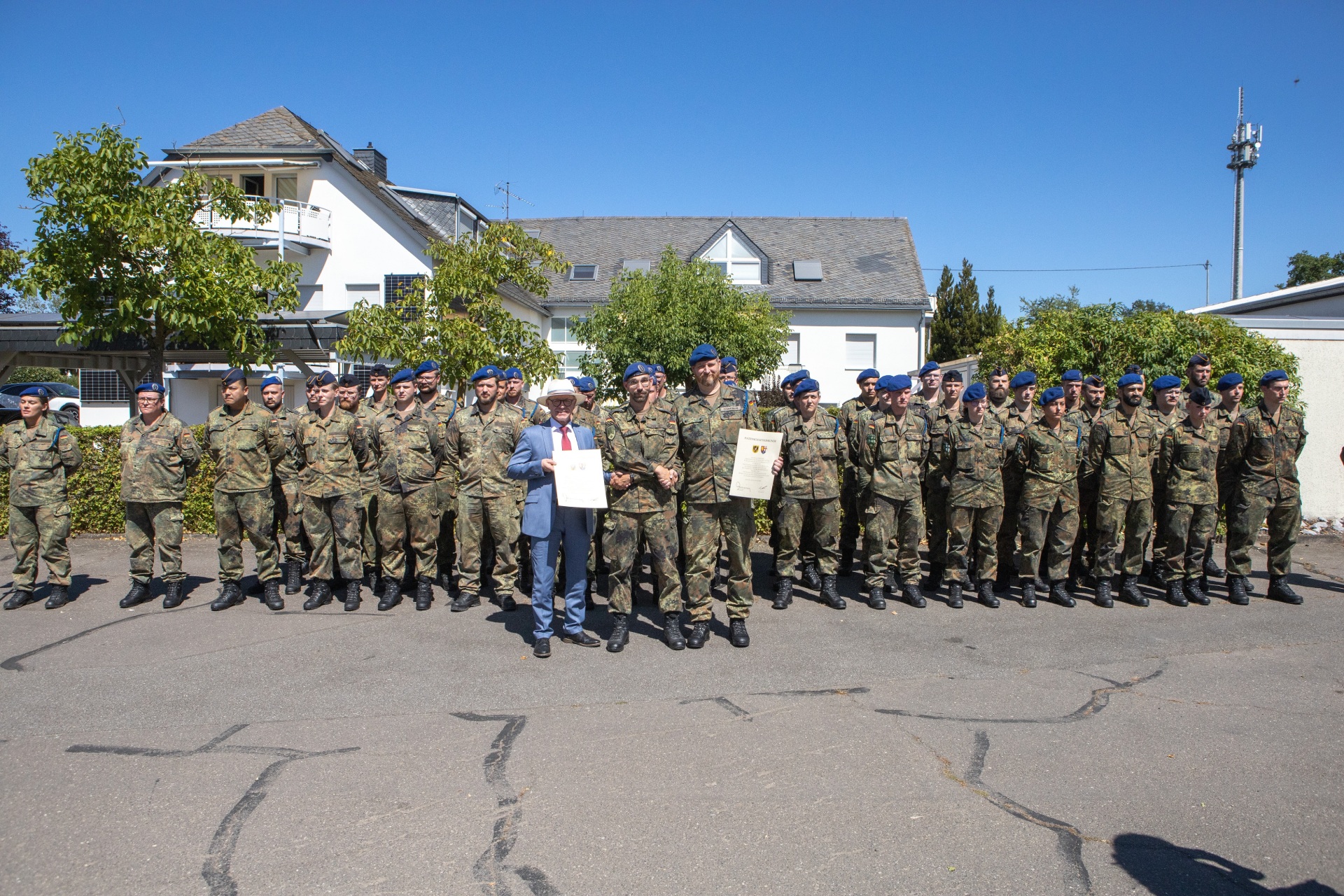 Mit einem feierlichen Appell ist am vergangenen Donnerstag, 13. August 2026, die Patenschaft zwischen der Stadt Boppard und der 9. Kompanie des Sanitätsregiments 2 offiziell besiegelt worden.