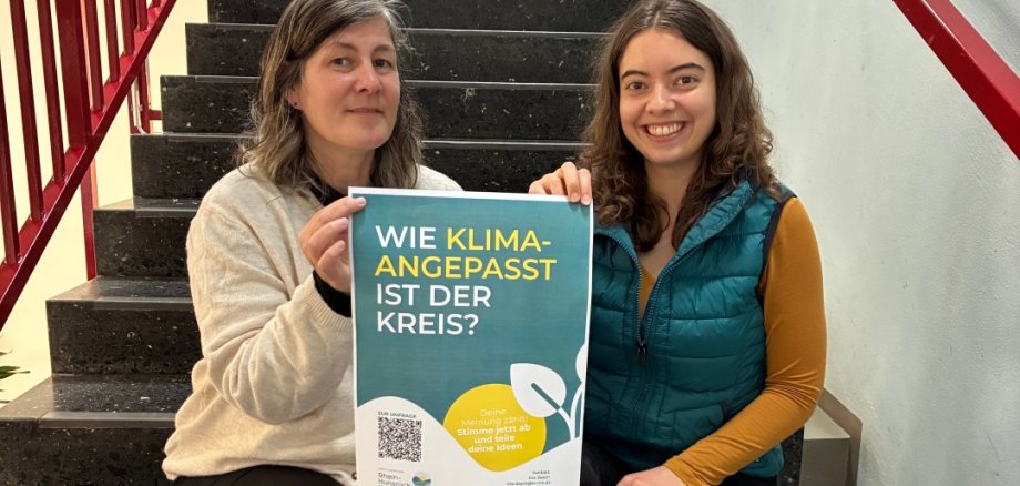Klimaanpassungsmanagerin des Kreises Eva Desch (links) und Praktikantin Stefanie Weinert. Klimaanpassungsmanagerin des Kreises Eva Desch (links) und Praktikantin Stefanie Weinert.