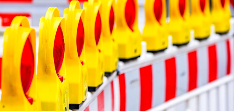 Im Zuge der Kanalsanierung werden vom 15. bis 19. Dezember 2025 die Straßen Oberbornstraße, Zur Bleiche, Am Kronenbusch und Grasgarten in Form einer Wanderbaustelle im Bopparder Ortsbezirk Holzfeld voll gesperrt. 