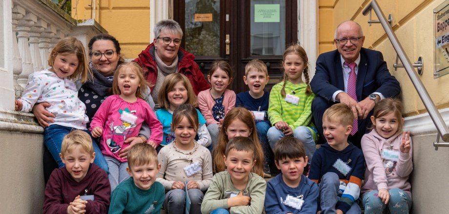 Das Kinderparlament der Kindertagesstätte Abenteuerland aus Buchholz hat die Stadtverwaltung und Boppards Bürgermeister Jörg Haseneier besucht. 