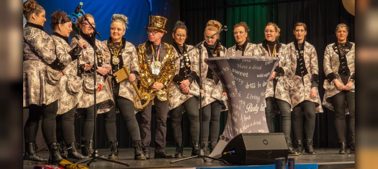 Widerstand war zwecklos. Die Stadtmöhnen nahmen die närrische Regentschaft an sich.