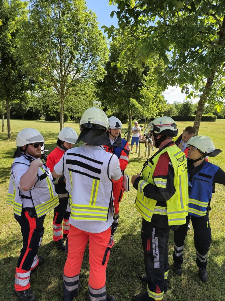 Realitätsnahe Großübung der Feuerwehr Boppard. Realitätsnahe Großübung der Feuerwehr Boppard.