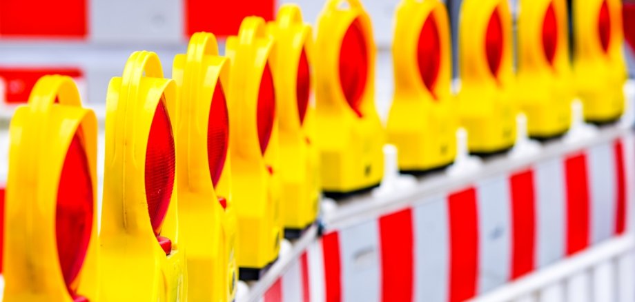 Wegen Sanierungsarbeiten an Kabelschächten wird die Straße „Am Casino“ in Boppard für voraussichtlich zwei Tage voll gesperrt. 