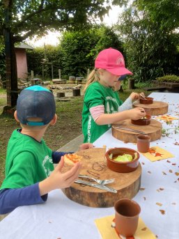 Kinder beim Essen