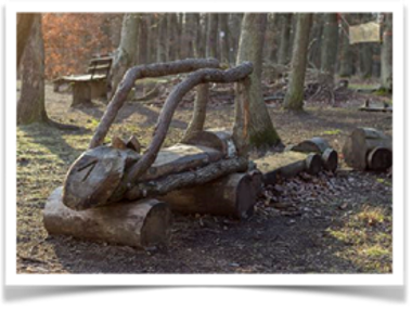 Bus aus Holz