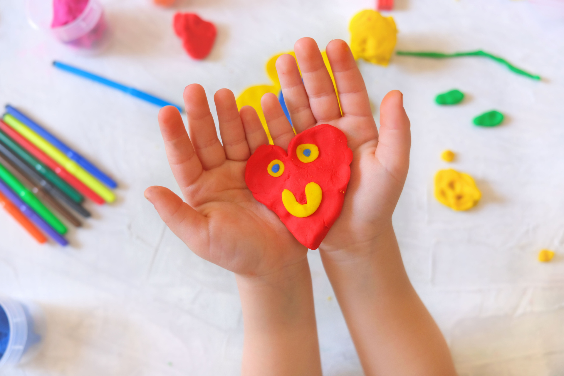 Die Stadt Boppard bietet Jugendlichen und jungen Erwachsenen (16 - 27 Jahre) nach Abschluss der Schulpflicht in ihren fünf  kommunalen Kindertageseinrichtungen jeweils eine Stelle im Freiwilligen Sozialen Jahr (FSJ) oder Bundesfreiwilligendienst (BFD). Die Stadt Boppard bietet Jugendlichen und jungen Erwachsenen (16 - 27 Jahre) nach Abschluss der Schulpflicht in ihren fünf  kommunalen Kindertageseinrichtungen jeweils eine Stelle im Freiwilligen Sozialen Jahr (FSJ) oder Bundesfreiwilligendienst (BFD).