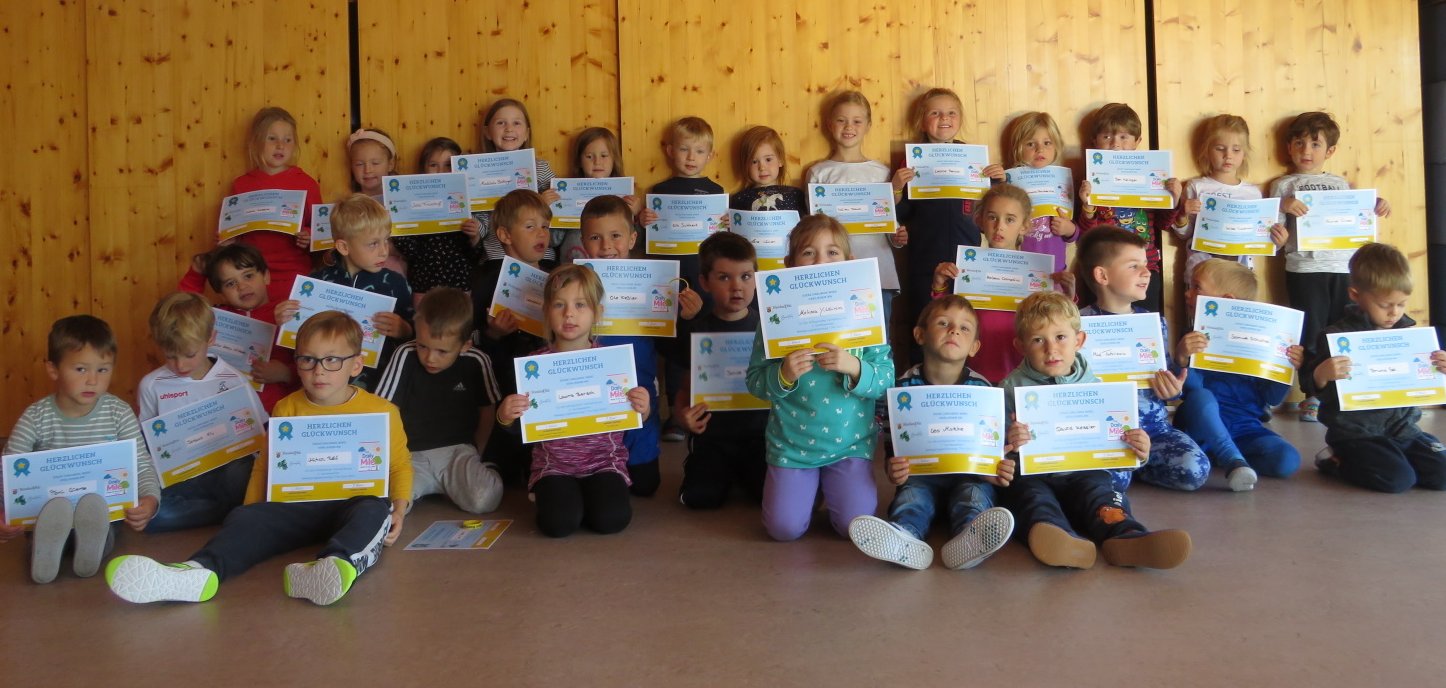 Alle Kinder konnten am Ende stolz eine offizielle Urkunde des Landes Rheinland-Pfalz in Empfang nehmen.