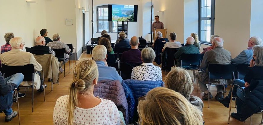 Rund 40 Gäste waren ins Bopparder Museum gekommen, um sich darüber zu informieren, welche Maßnahmen Kommunen empfohlen werden, um sich an den Klimawandel anzupassen.