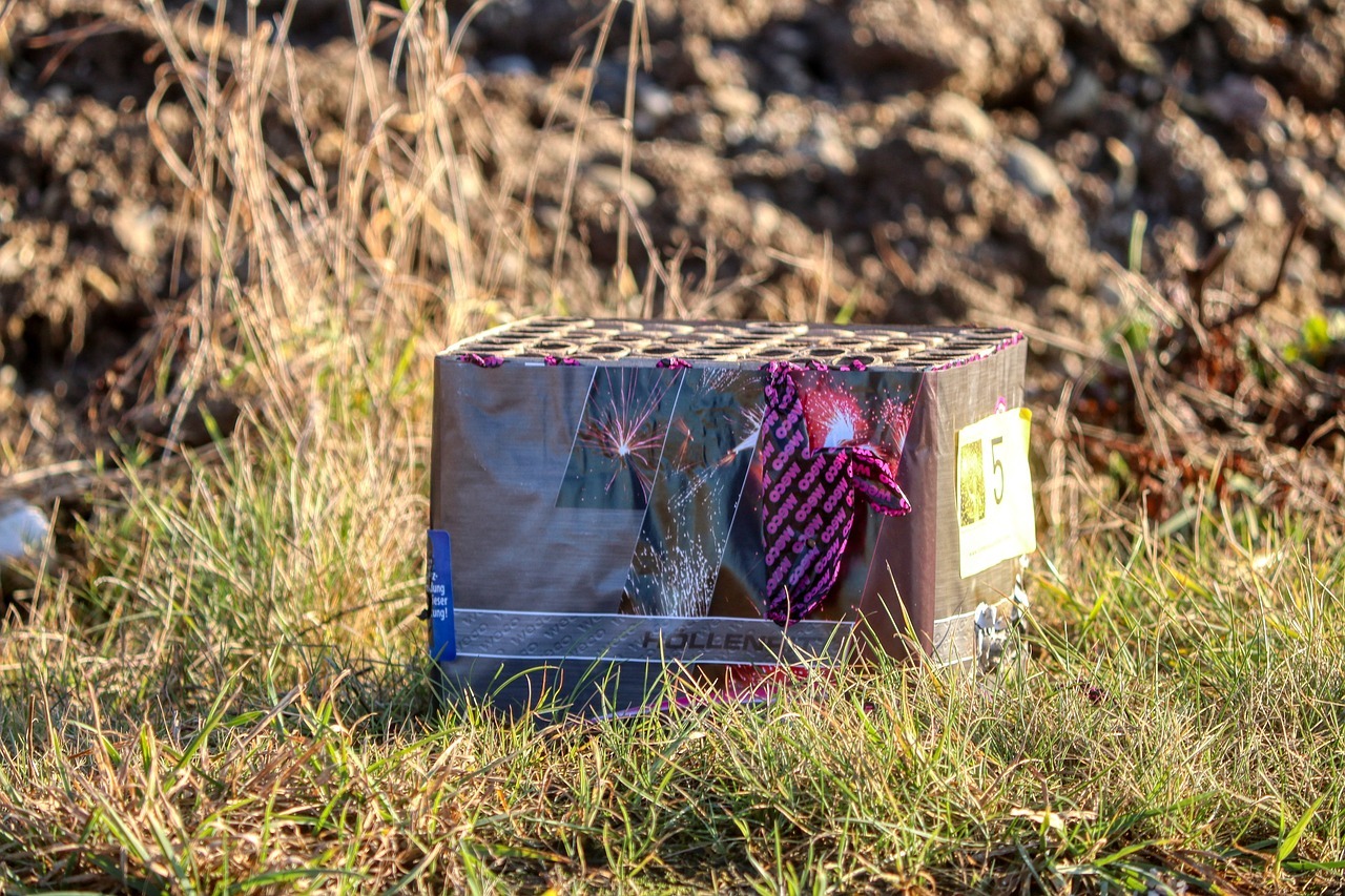 Aufgrund der anhaltenden Trockenheit wird die Kreisverwaltung vorerst keine privaten Kleinfeuerwerke mehr genehmigen.