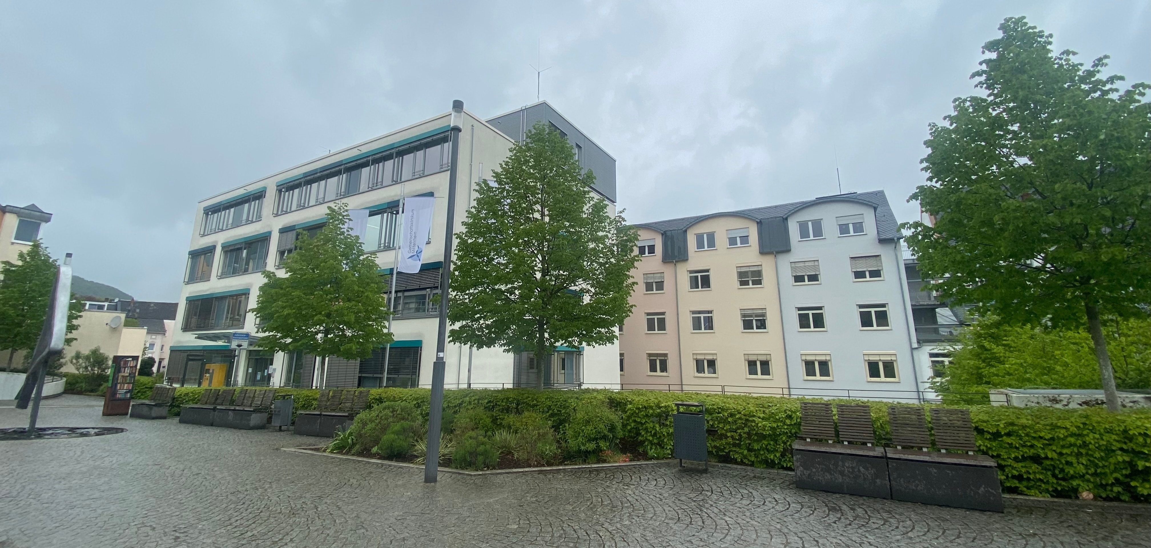 Der Bürgermeister der Stadt Boppard, Jörg Haseneier, und Landrat Volker Boch fordern in einer gemeinsamen Presseerklärung den Erhalt des Bopparder Heilig-Geist-Krankenhauses.