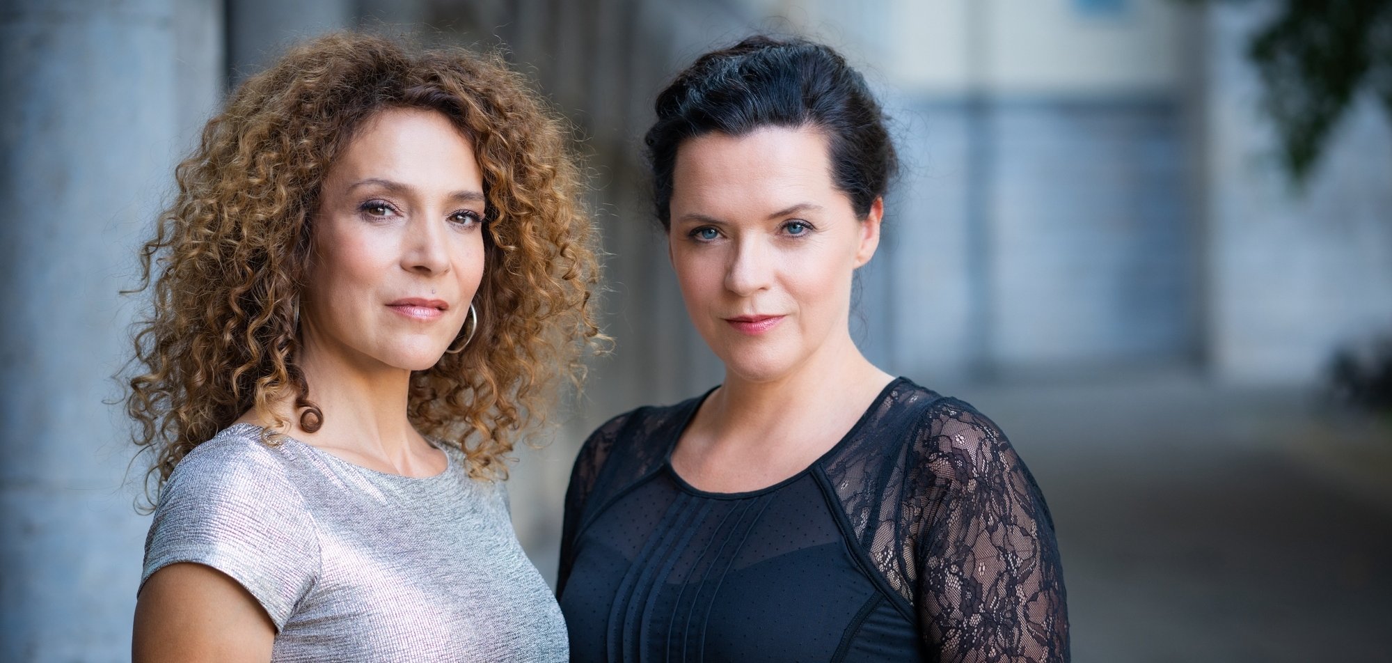 Dies einzigartige Show von Pariser Flair verbindet Chansons und Geschichten aus Paris.