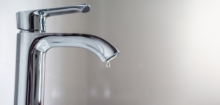 Aufgrund von Baumaßnahmen an der Trinkwasserleitung wird am Freitag, 25. Oktober 2024, in einigen Straßenzügen in Boppard-Buchenau die Trinkwasserversorgung zeitweise unterbrochen.