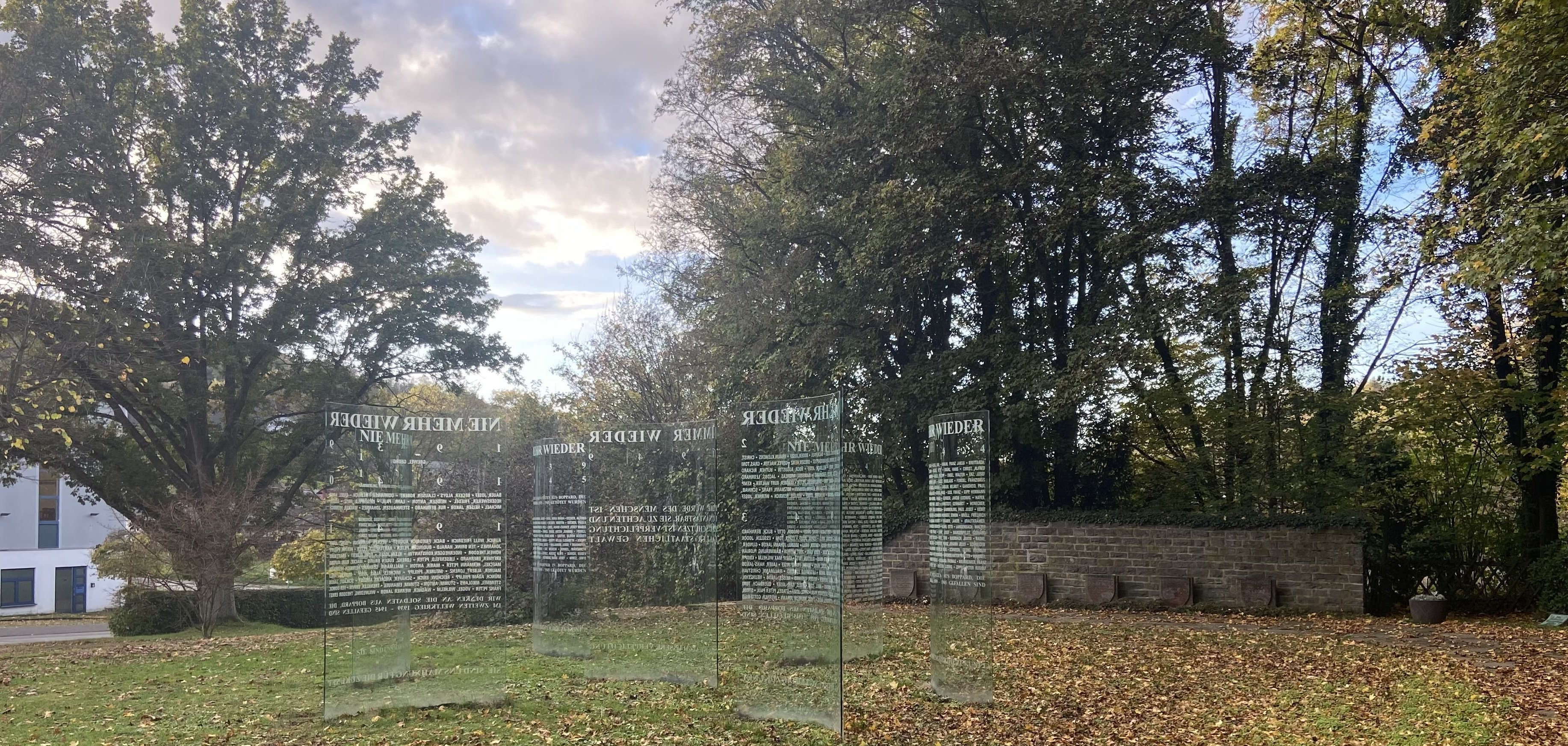 Am Ehrenhain in Boppard-Buchenau findet am Volkstrauertag eine Gedenkstunde statt. 
