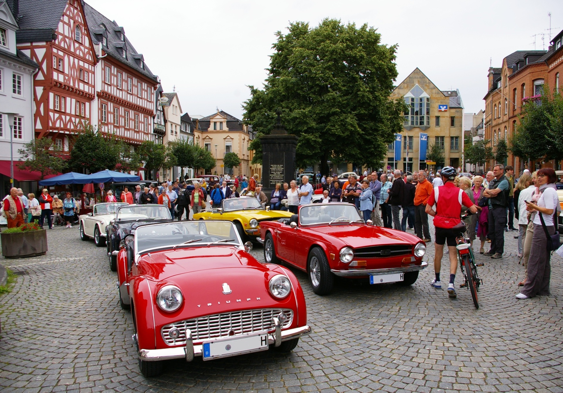 Das 16. Oldtimertreffen in Boppard am Rhein findet statt am Samstag, 19. Juli 2025, von 10 bis 16 Uhr und ist Muss für Fans der klassischen Automobilgeschichte. 