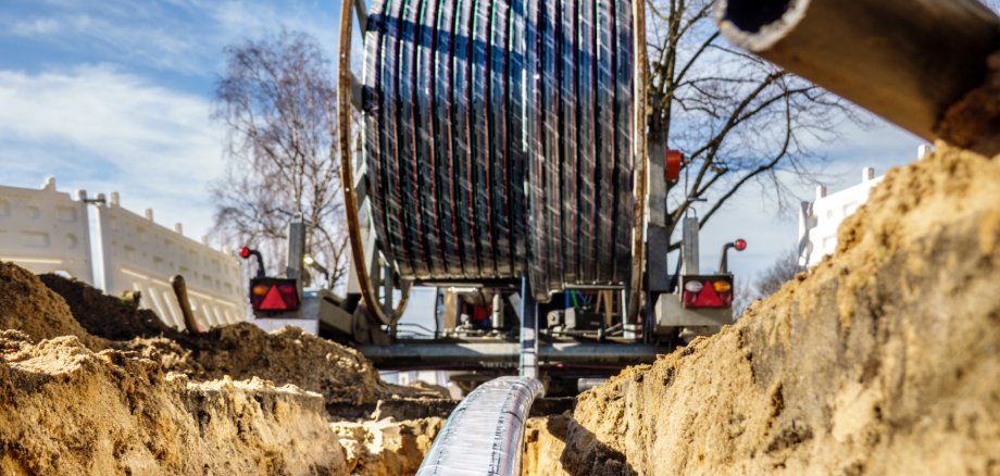 Die Stadt Boppard bittet die Verkehrsteilnehmerinnen und Verkehrsteilnehmer sowie die Anliegerinnen und Anlieger um Verständnis für die zu erwartenden Beeinträchtigungen. Die Stadt Boppard bittet die Verkehrsteilnehmerinnen und Verkehrsteilnehmer sowie die Anliegerinnen und Anlieger um Verständnis für die zu erwartenden Beeinträchtigungen.