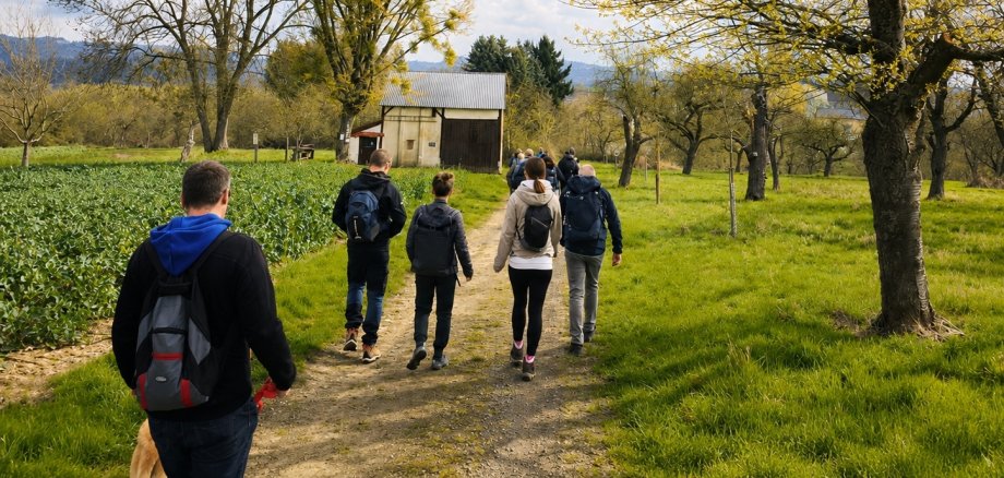Bei der Buchung einer geführten Wanderung erhält man mit der Bopparder Gästekarte über die Webseite www.hunsrueckfan.de künftig 10 Prozent Rabatt auf den regulären Ticketpreis. Bei der Buchung einer geführten Wanderung erhält man mit der Bopparder Gästekarte über die Webseite www.hunsrueckfan.de künftig 10 Prozent Rabatt auf den regulären Ticketpreis.