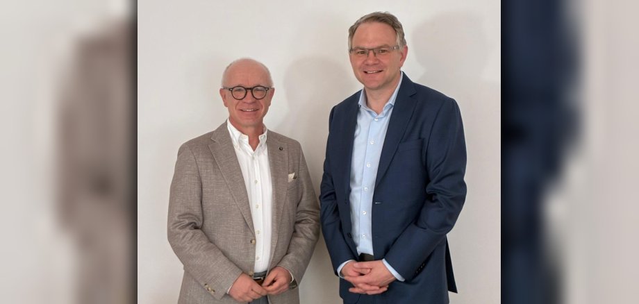 Das Foto zeigt Bürgermeister Jörg Haseneier (links) und den Bürgerbeauftragten Martin Haller bei ihrem Treffen in der Stadthalle Boppard. Das Foto zeigt Bürgermeister Jörg Haseneier (links) und den Bürgerbeauftragten Martin Haller bei ihrem Treffen in der Stadthalle Boppard.