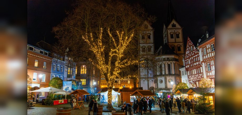 Der Bopparder Weihnachtsmarkt verspricht in diesem Jahr besonders zauberhafte Momente für große und kleine Besucher. 